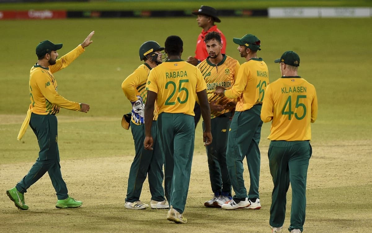 Disciplined Bowling Helps South Africa Take 1-0 Lead Vs Sri Lanka