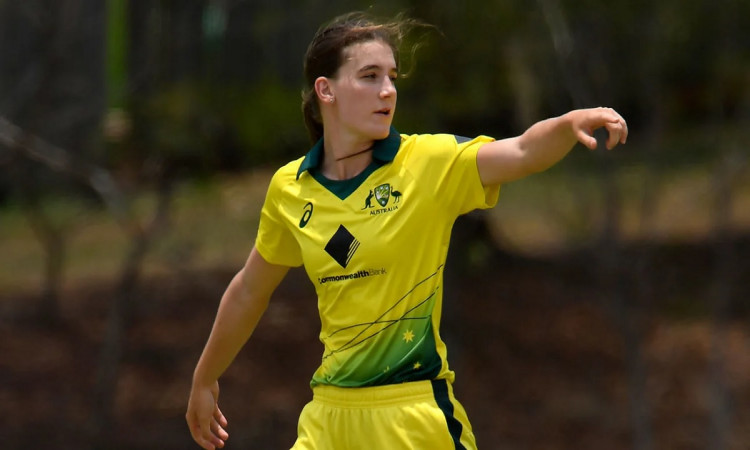 Cricket Image for All The Girls Are Looking Forward Bowling To Shafali Verma, Australia's Annabel Su