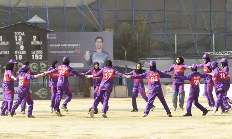 Cricket Image for 'महिलाओं के क्रिकेट खेलने पर दी जाएगी स्पष्ट स्थिति', ACB चैयरमैन ने दिया अच्छी खब