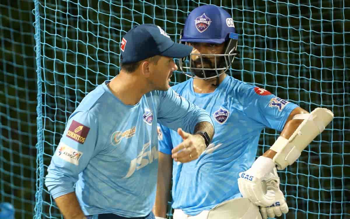IPL 2021: दिल्ली कैपिटल्स के ट्रेनिंग सेशन में दिखे भारतीय टेस्ट खिलाड़ी, कोच पोंटिंग ने किया गाइड Indian Test players seen in Delhi Capitals training session whereas coach ricky Ponting guides