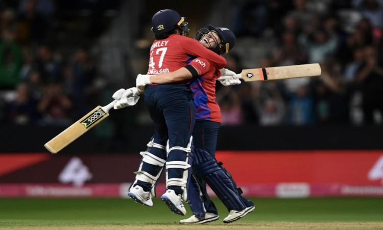 England women win the third T20I and take the series 2-1