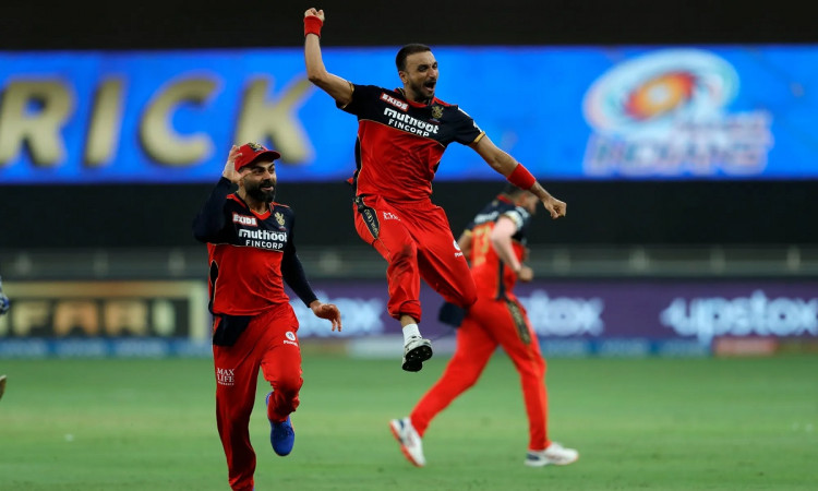 Cricket Image for Hattrick Hero Harshal Patel Helps Bangalore Beat Mumbai By 54 Runs 