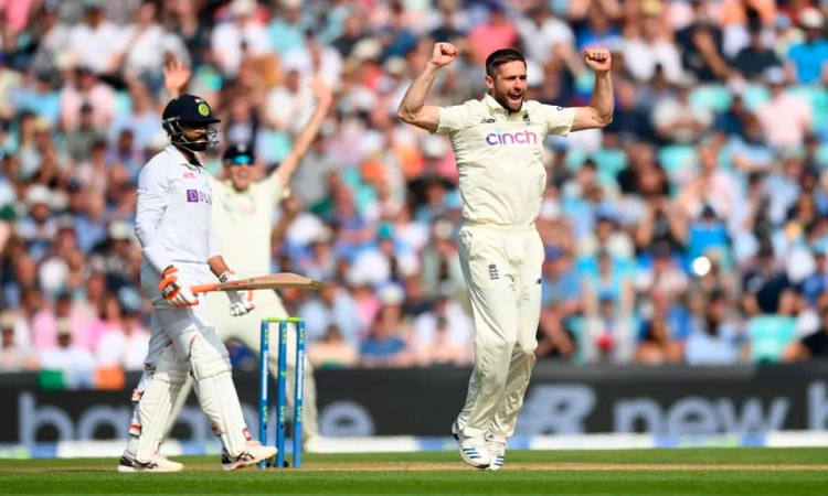  English bowlers dominated the Indian team at first session on oval as india scored 329 runs on loss of 6 wickets