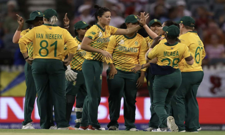 Lee outmuscles West Indies in SA's commanding win
