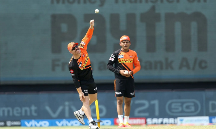Cricket Image for Warner Was Watching And Supporting The Team From Hotel, Says SRH's Trevor Bayliss