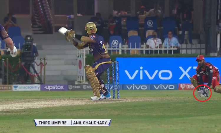 Cricket Image for Ipl 2021 Ks Bharat Controversial Catch Dinesh Karthik Walks Off Without Waiting Fo