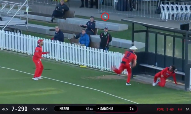 Cricket Image for Marsh Cup Three Fielder Tried To Catch Near The Ropes Watch Video