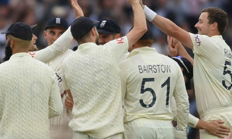 Stuart Broad declared fit for The Ashes as England name 17-member squad