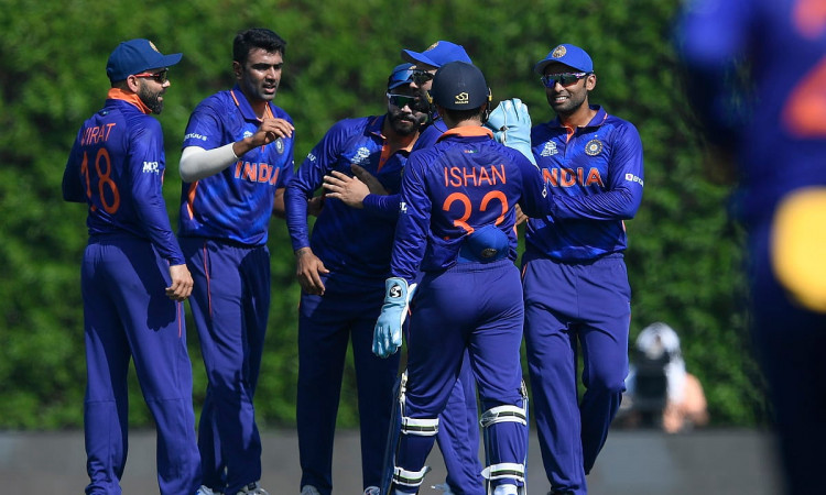 Cricket Image for Sanjay Manjrekar, Kiran More Choose India's Playing XI Against Pakistan, Exclude R