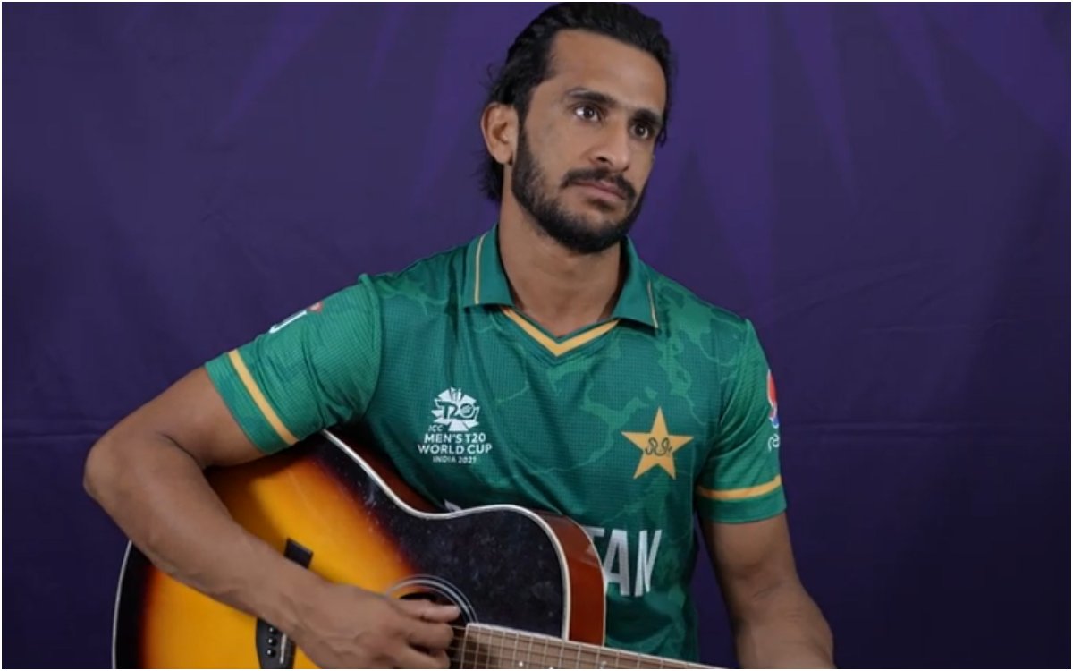 Cricket Image for VIDEO : हसन अली बने सिंगर, महामुकाबले से पहले गाया 'दिल दिल पाकिस्तान'