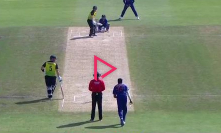 Cricket Image for VIDEO : 35 साल की उम्र में भी खत्म नहीं हुई है अश्विन की धार,  2 गेंदों में 2 विके