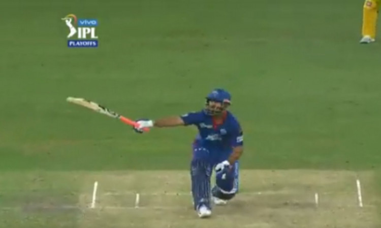 Cricket Image for VIDEO : पंत ने लगाया एक हाथ से छक्का, 86 मीटर लंबे छक्के को देखते रह गए लॉर्ड शार्