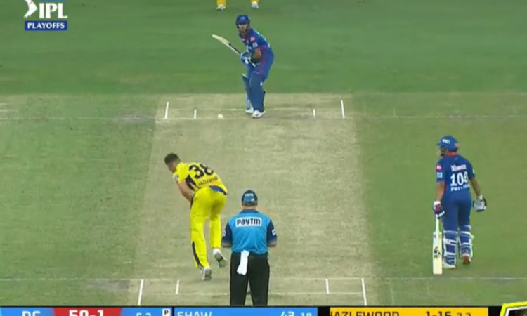 Cricket Image for VIDEO : 8 गेंदों में 1 रन और 12 का स्ट्राइक रेट, धोनी के जॉश ने उड़ाए अय्यर के होश
