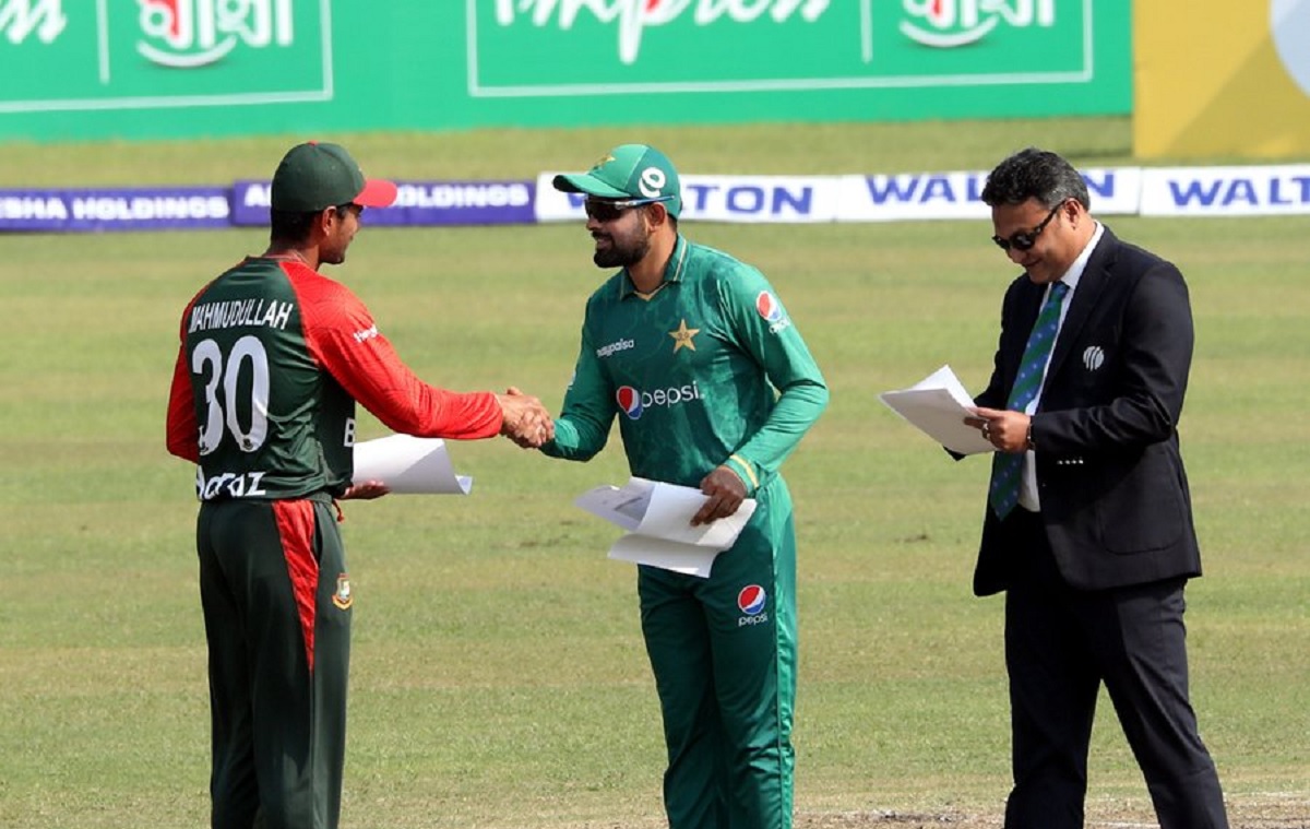 Bangladesh opt to bat first against Pakistan in third t20i