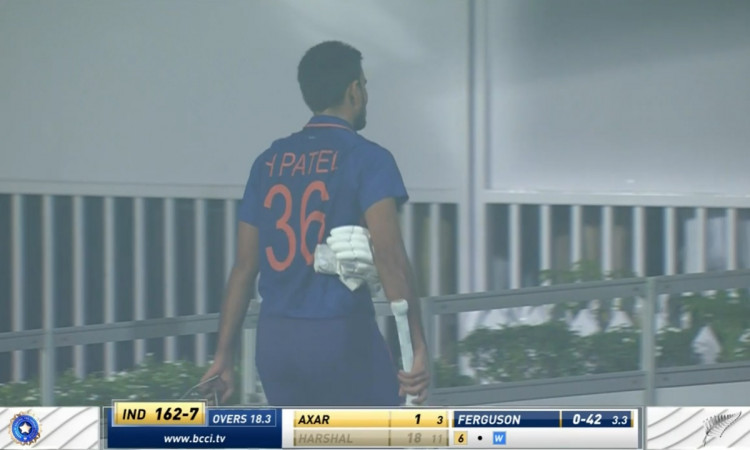 Cricket Image for India Vs New Zealand 3rd T20 Harshal Patel Hit Wicket On 18 Runs Watch Video