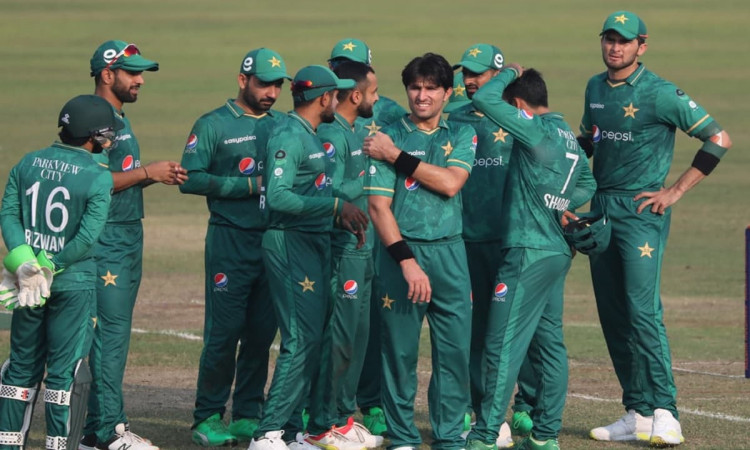 Pakistan thrash Bangladesh by 8 wickets in 2nd T20I, take 2-0 unassailable lead 