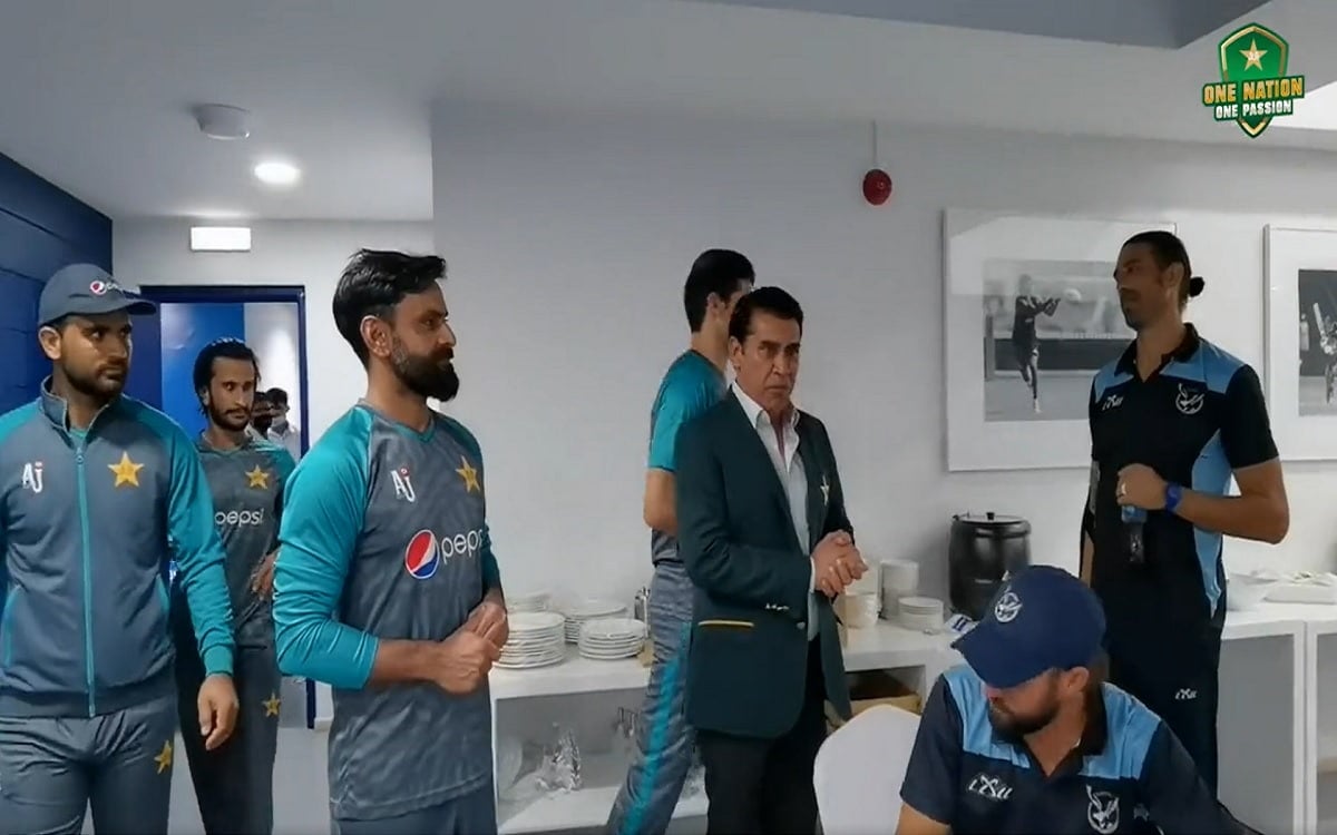 Pakistan team visited Namibia dressing room to congratulate them on their journey in the T20 World Cup
