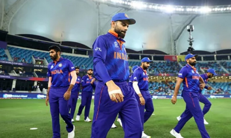 Ravi Shastri hints Virat Kohli might quit ODI captaincy in near future