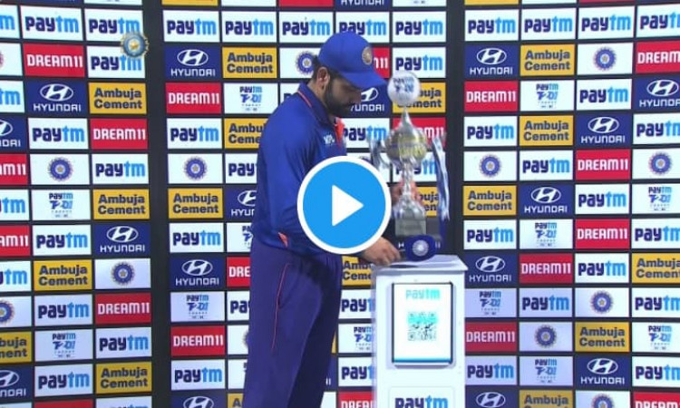 Indian Captain Rohit Sharma Handover Winning Trophy To Venkatesh Iyer & Harshal Patel
