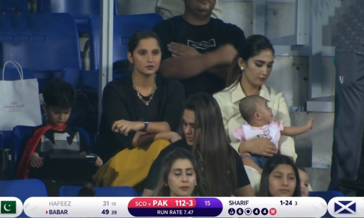 Cricket Image for Sania Mirza Clapped For Shoaib Malik And Created A Ruckus On Social Media