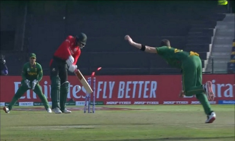 T20 World Cup 2021 Watch Bangladesh’s Nasum Ahmed Gets Hit-Wicket While Facing Anrich Nortje
