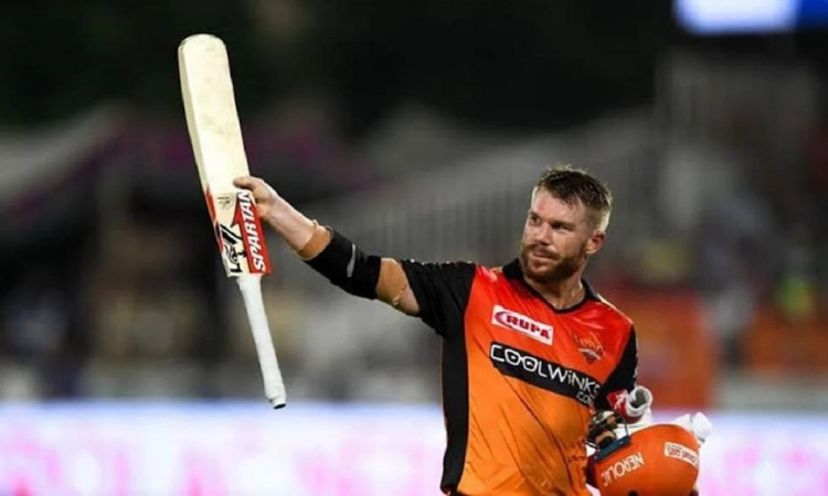 Sunil Gavaskar Predicts Warner Will Be One Of The Top Buys In IPL 2022 Auction