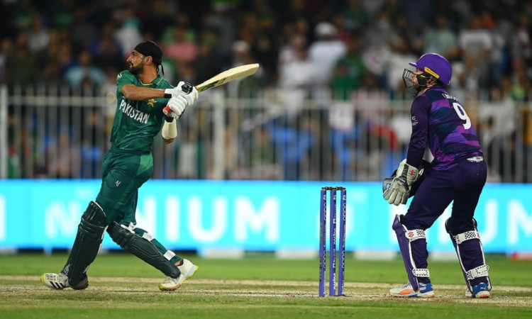 T20 World Cup 41st Match: Shoaib Malik & Babar Azam Power Pakistan To 189/4 Against Scotland