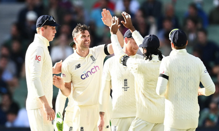 Cricket Image for एशेज दूसरा दिन : ऑस्ट्रेलिया ने पहली पारी में बनाए 267 रन, 82 रन की बनाई बढ़त 