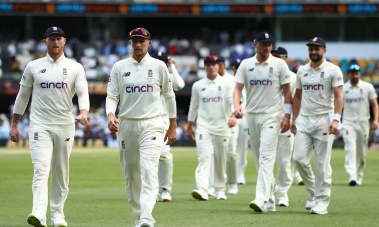 England make four changes for the Boxing Day Test