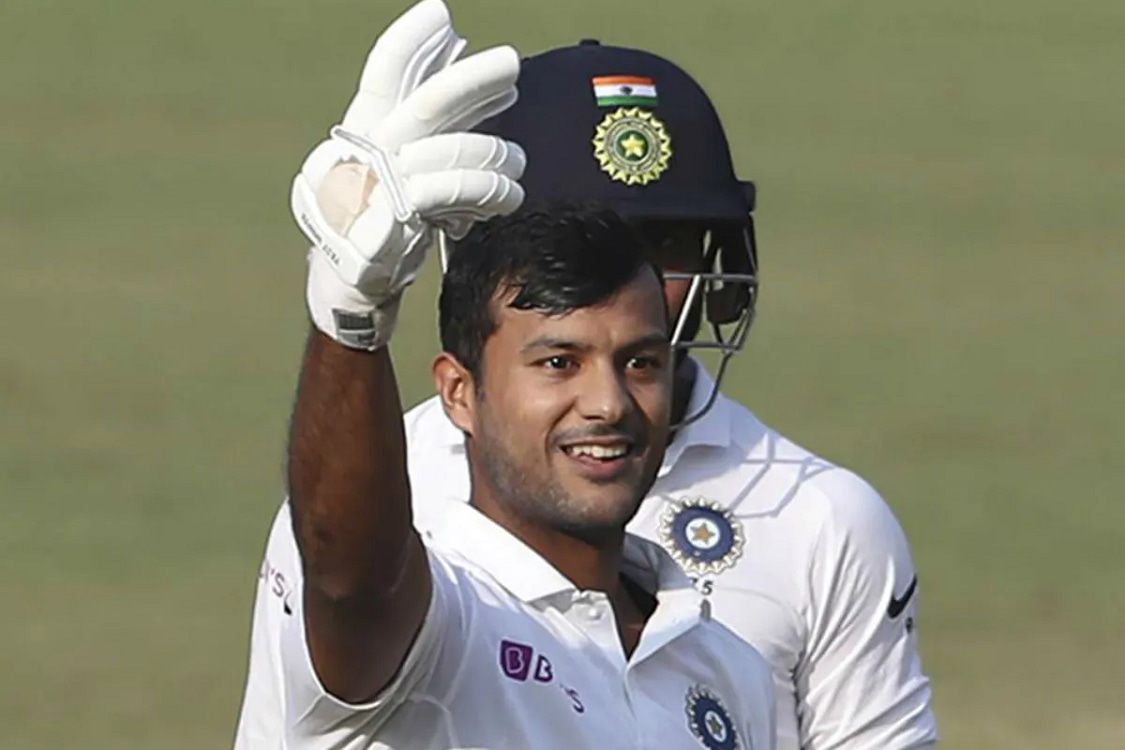 Cricket Image for बांगर बने 'शतकवीर' मयंक अग्रवाल के फैन, मुंबई टेस्ट के बाद बांधे तारीफों के पुल