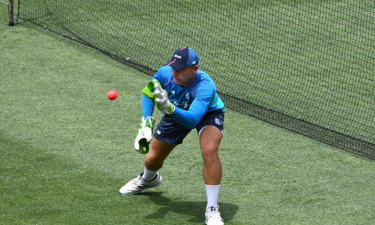 Cricket Image for Ex-Aussie Keeper Rates 'Flat Footed' Jos Buttler's Glovework As 'Poor'