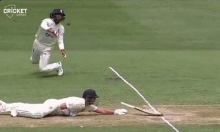 Cricket Image for Watch: Haseeb Hameed Misses A Comical Runout Of 'Lucky' David Warner 