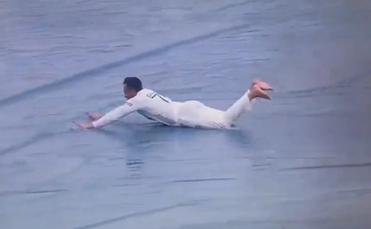 Cricket Image for Watch: Shakib Al Hasan Water Slides Into Covers Like A Kid 