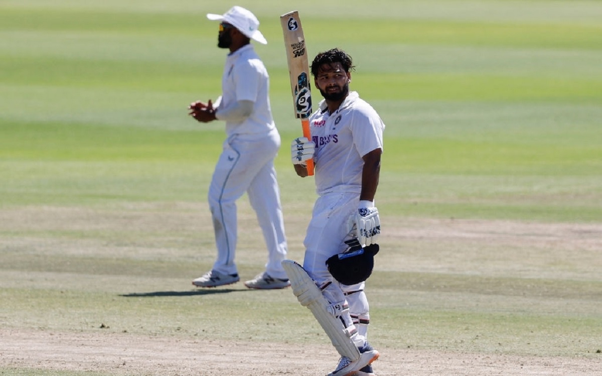 India are dismissed for 198 runs,South Africa needs 212 runs