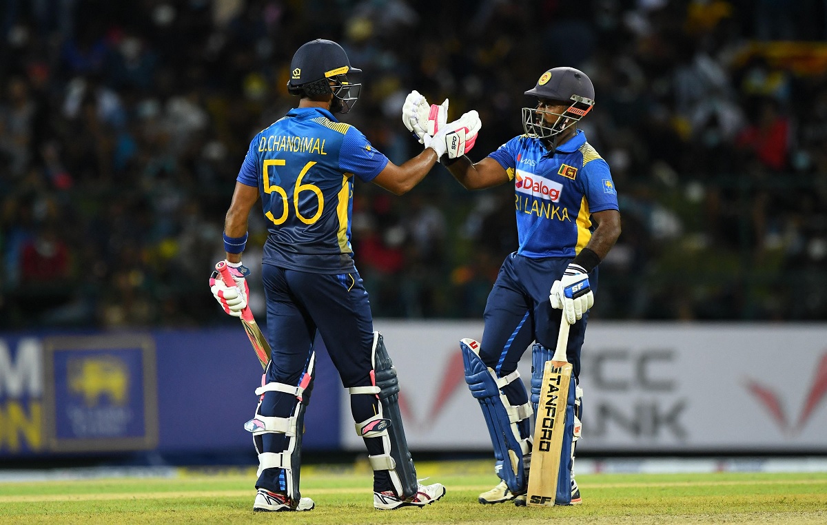  Sri Lanka beat Zimbabwe by 5 wickets in first odi