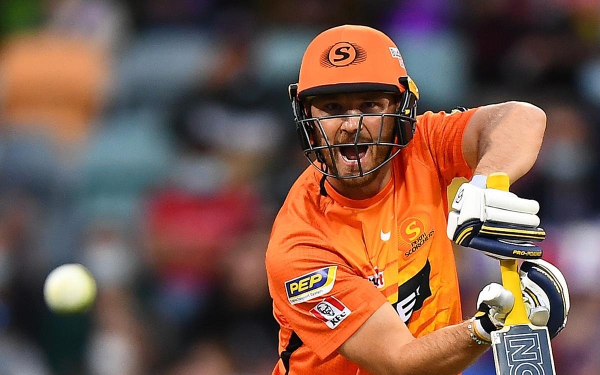 BBL: Evans & Turner Power Perth Scorchers To 171/6 Against Sydney Sixers 