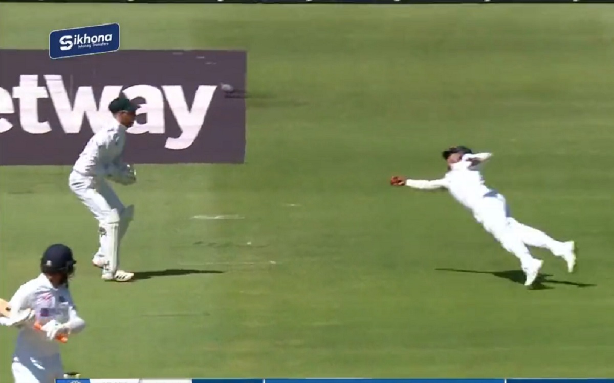 Cricket Image for Watch: Keegan Petersen Starts Day 3 With A Superman Catch 
