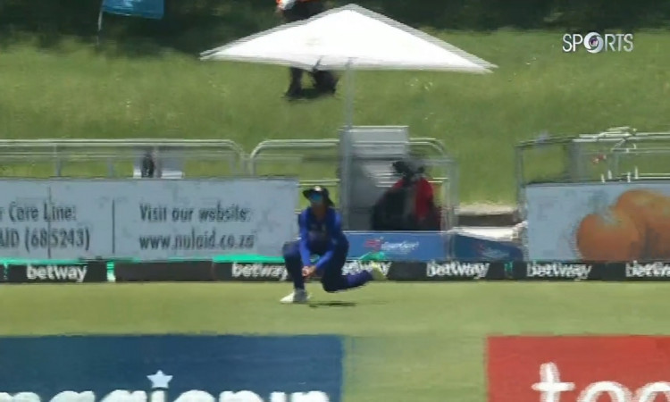Cricket Image for WATCH: Shreyas Iyer Takes A Stunning Catch To Dismiss Van der Dussen 
