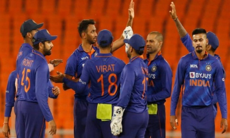INDvsWI : रोहित शर्मा की कप्तानी में टीम इंडिया ने मचाया धमाल, वेस्टइंडीज को वनडे सीरीज में 3-0 से क