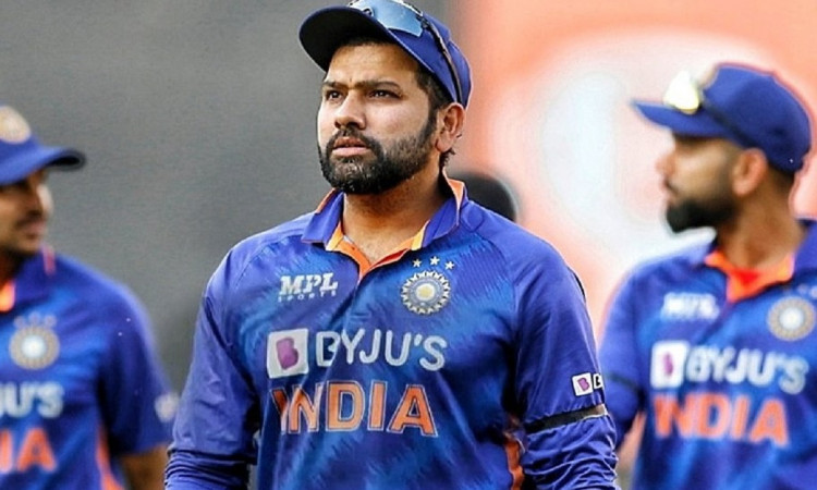 India vs West Indies: रोहित शर्मा इस मामले में बने टीम इंडिया के नंबर 1 कप्तान, तोड़ा विराट कोहली-कप