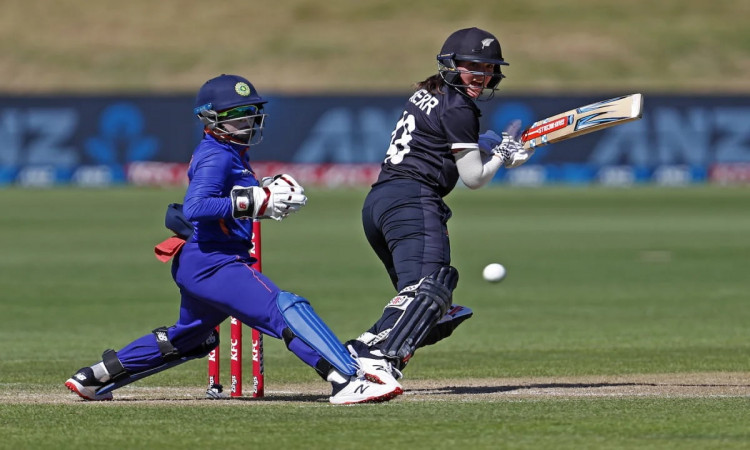 Cricket Image for Amelia Kerr's Century Guides New Zealand Home vs India in 2nd ODI