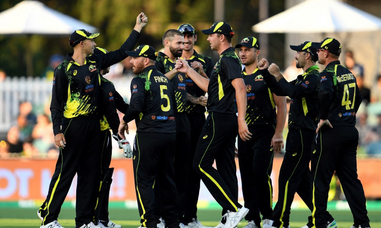 AUS vs SL 3rd T20I: Australia Restrict Underwhelming Sri Lanka At 121/6 