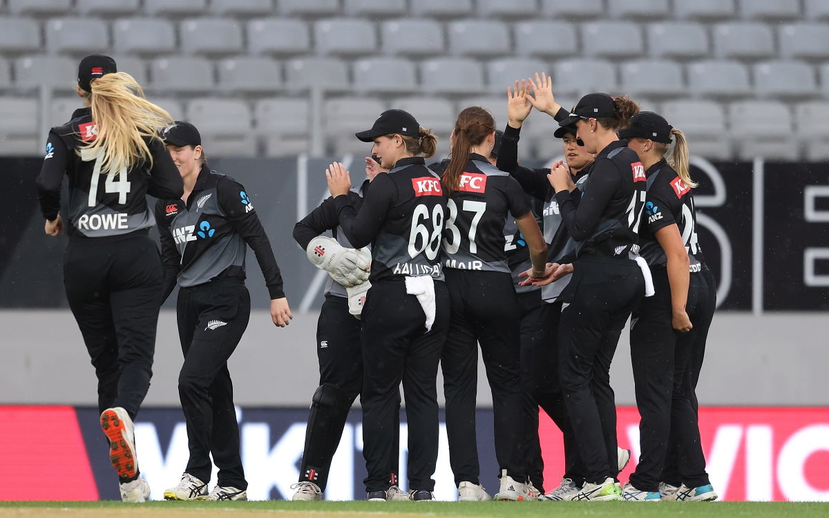 New Zealand Announce Squad For Women's World Cup; 17YearOld With 2