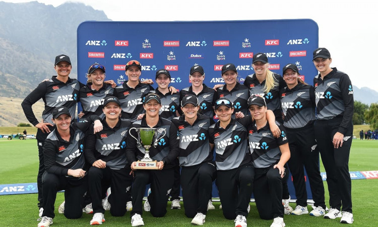 Cricket Image for New Zealand Women Beat India By 18 Runs In One-Off T20I