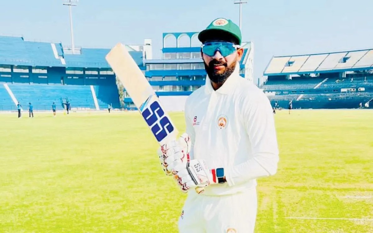 Cricket Image for Ranji Trophy: शतक जड़ने के बाद नहीं मनाया जश्न, बेटी को खोकर मैदान पर बल्लेबाज़ी क