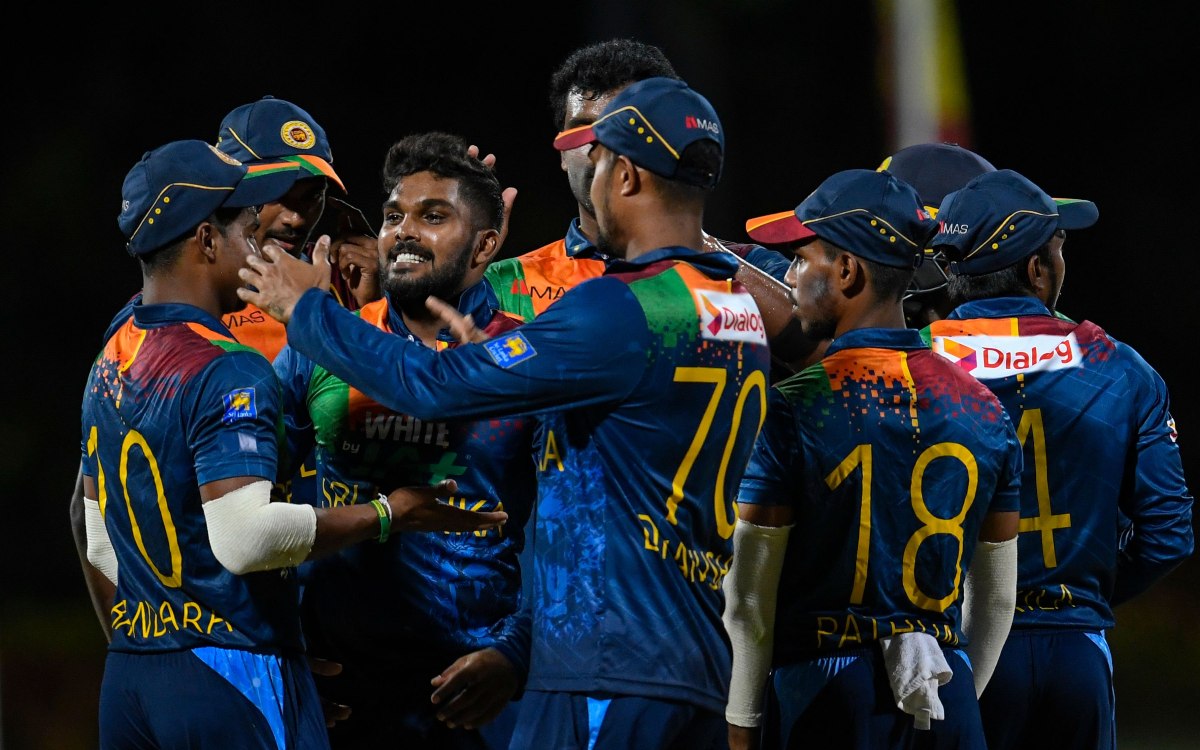 Cricket Image for India vs Sri Lanka: भारत के खिलाफ दूसरे टी-20 से पहले श्रीलंका को डबल झटका, ये दो 