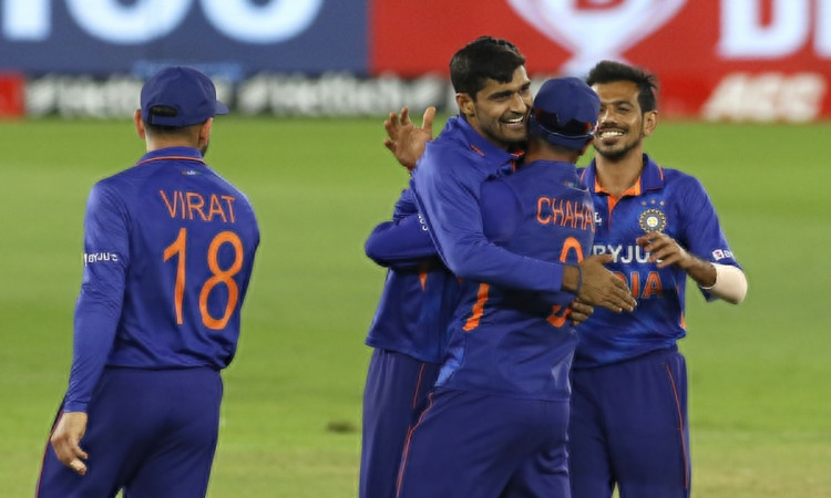 IND vs WI 2nd ODI: Deepak Hooda gets debut wicket in first over