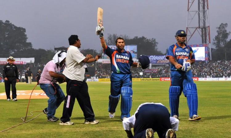 WATCH: Sachin Tendulkar Becomes The First Man To Score Double Century In ODIs