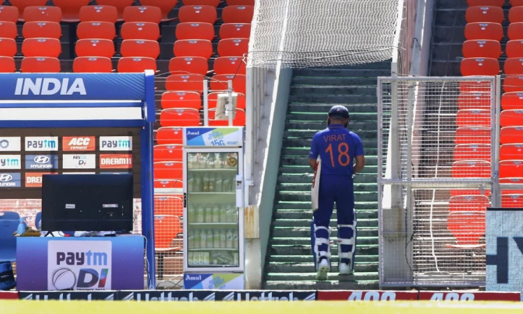 WATCH: Virat Kohli Gets A Duck After Another 'Unlucky' Dismissal