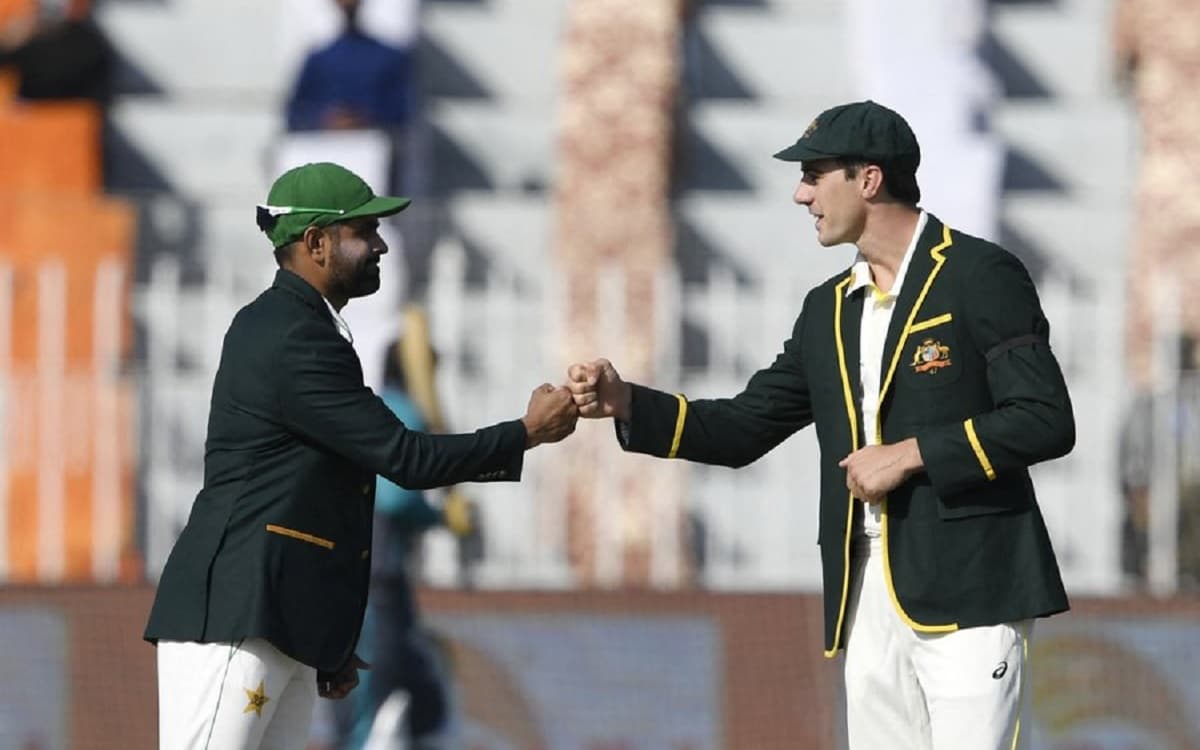 Australia opt to bat first against Pakistan in third test match